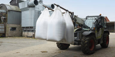 Arbeiter (35) unter Baumaschine - Mutter fanden toten Sohn