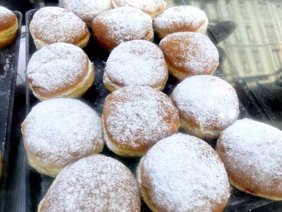 Billa, Hofer, Spar? Das ist der beste Supermarkt-Krapfen