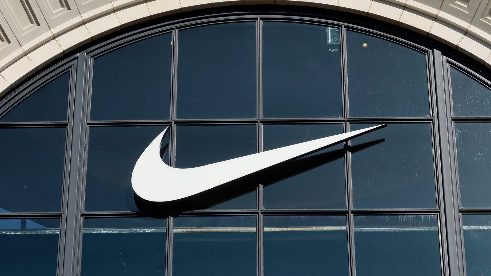 Diskriminierung gegen Weiße: US-Behörde ermittelt gegen Nike Kép