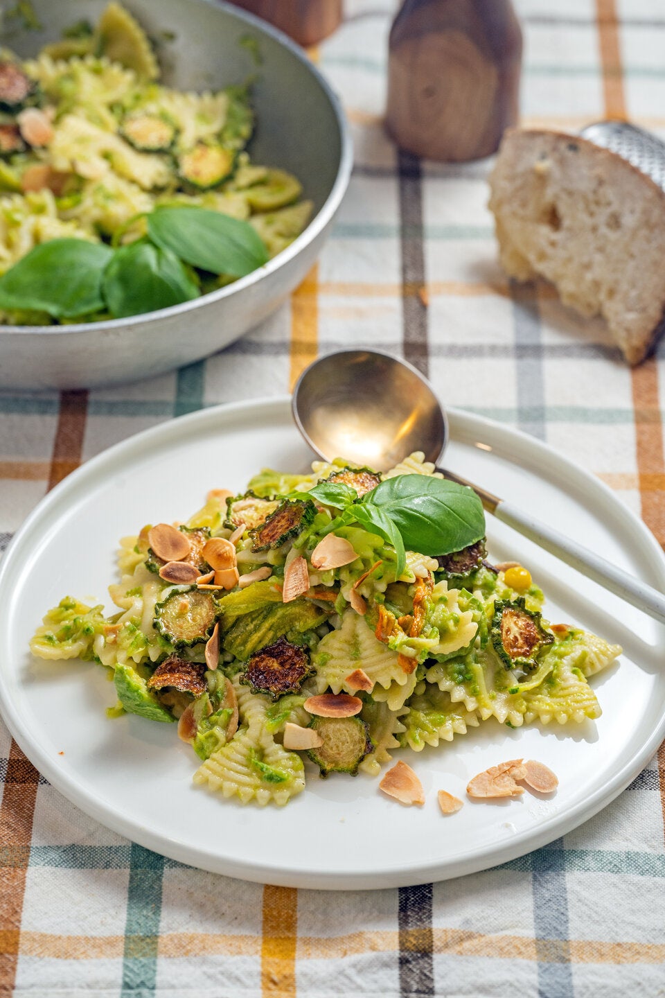 Leichte Pasta-Rezepte für heiße Sommertage