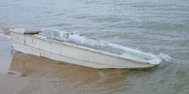 Symbolbild Fl&uuml;chtlingsboot