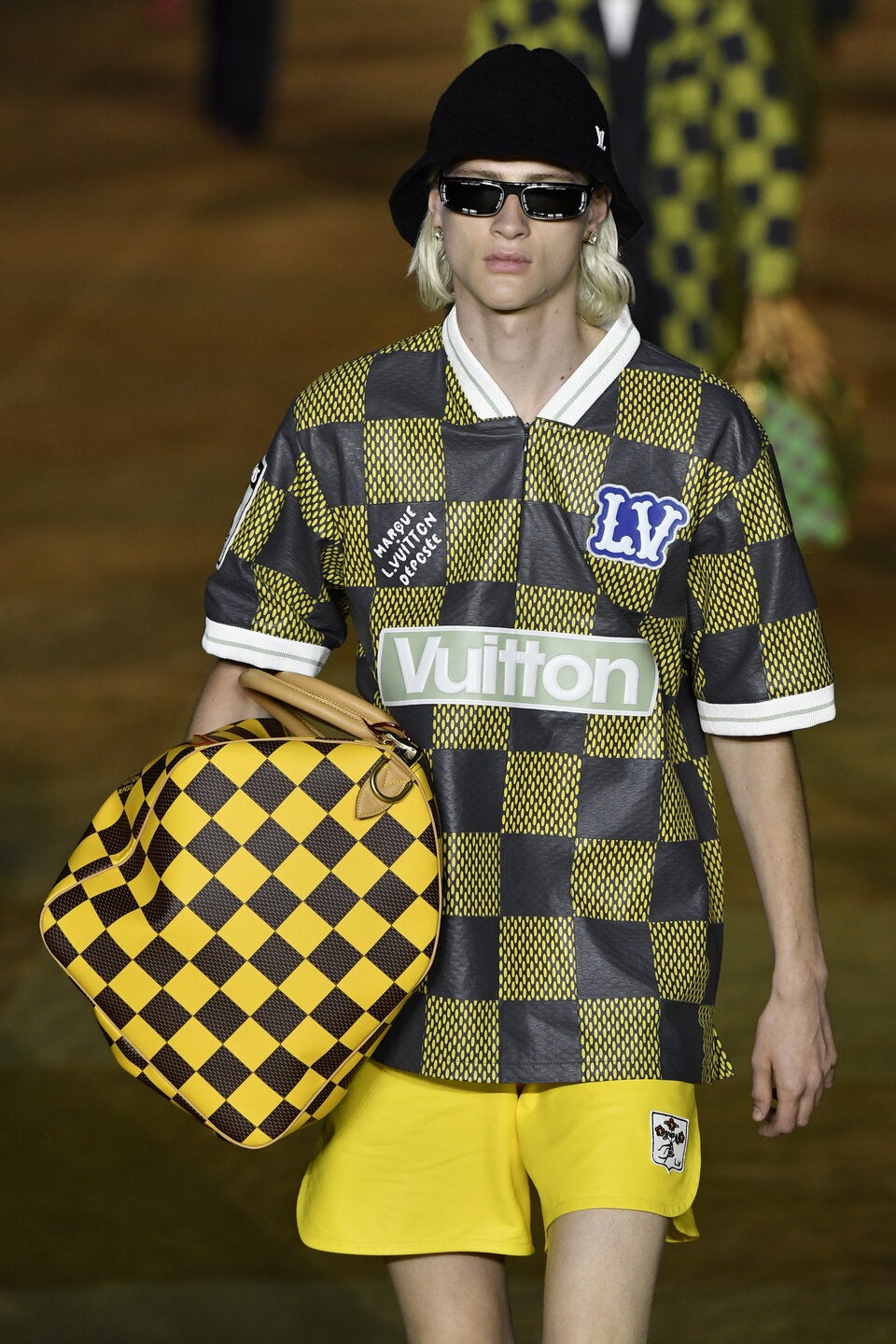 Blokecore-Trend: So stylen wir Fußball-Trikots zur EM 2024