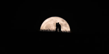 Vollmond am 14. März: Für drei Sternzeichen wird es romantisch