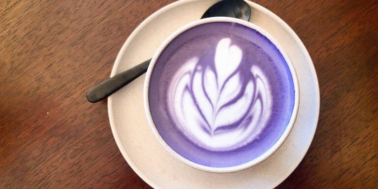 Ube Latte: Hier gibt es das Trendgetränk in Wien