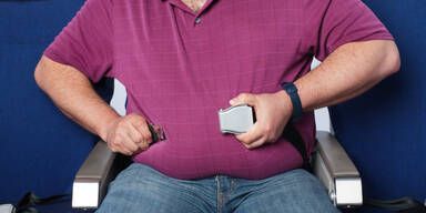 Bei dieser Airline müssen Übergewichtige jetzt doppelt zahlen!