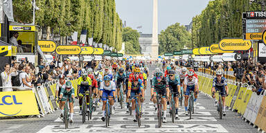 Champs-&Eacute;lys&eacute;es Tour de France