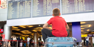 Cyber-Angriffe: Weiter Warteschlangen-Chaos auf Flugh&auml;fen