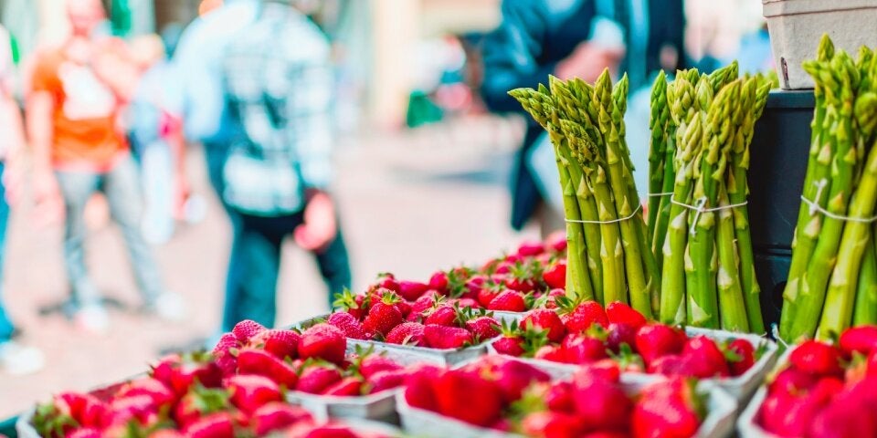 Erdbeeren und Spargel
