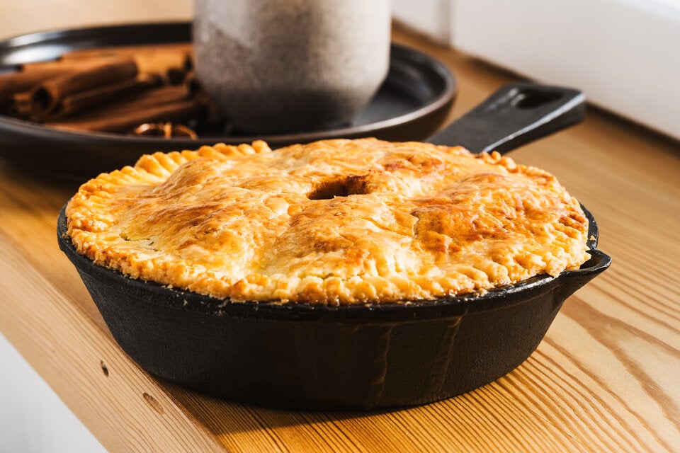 Genialer Food-Trend: Für diesen saftigen Apfelkuchen brauchen Sie keinen Backofen