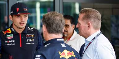 Jos und Max Verstappen zusammen mit Christian Horner