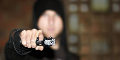 Jugendlicher Pistole