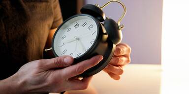 Zeitumstellung: So heftig schadet sie unserem Körper