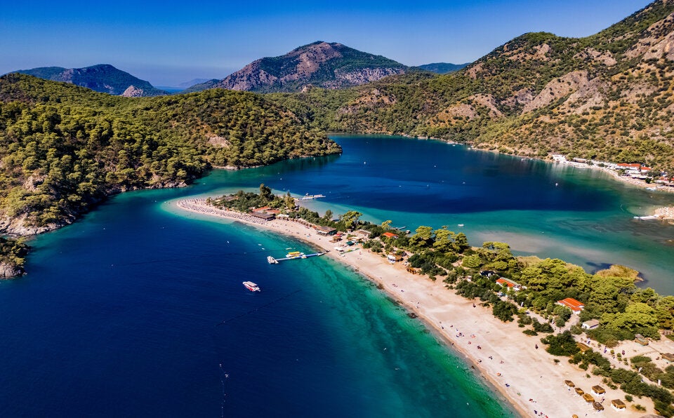 Weihnachten unter Palmen: Diese Sonnenziele sind nur wenige Flugstunden entfernt