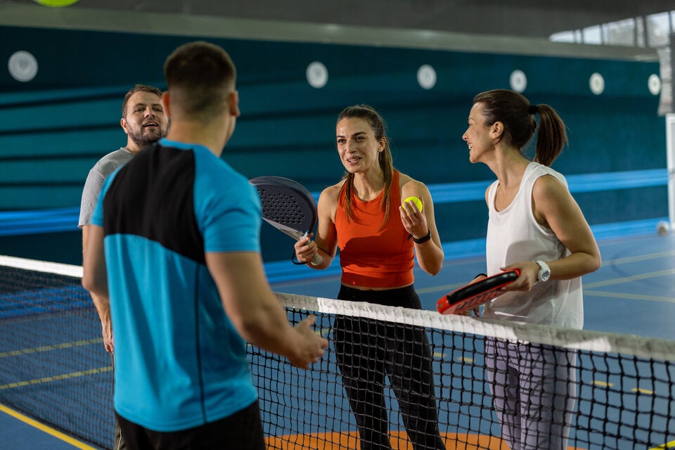Padel oder Tennis: Welche Sportart ist eigentlich gesünder?