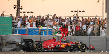 W&uuml;sten-Finale startet mit Crash