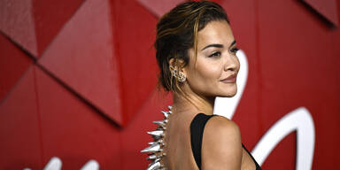 Rita Ora bei den British Fashion Awards 2023