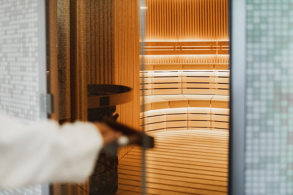 Nur wenn Sie SO OFT in die Sauna gehen, hilft es der Gesundheit