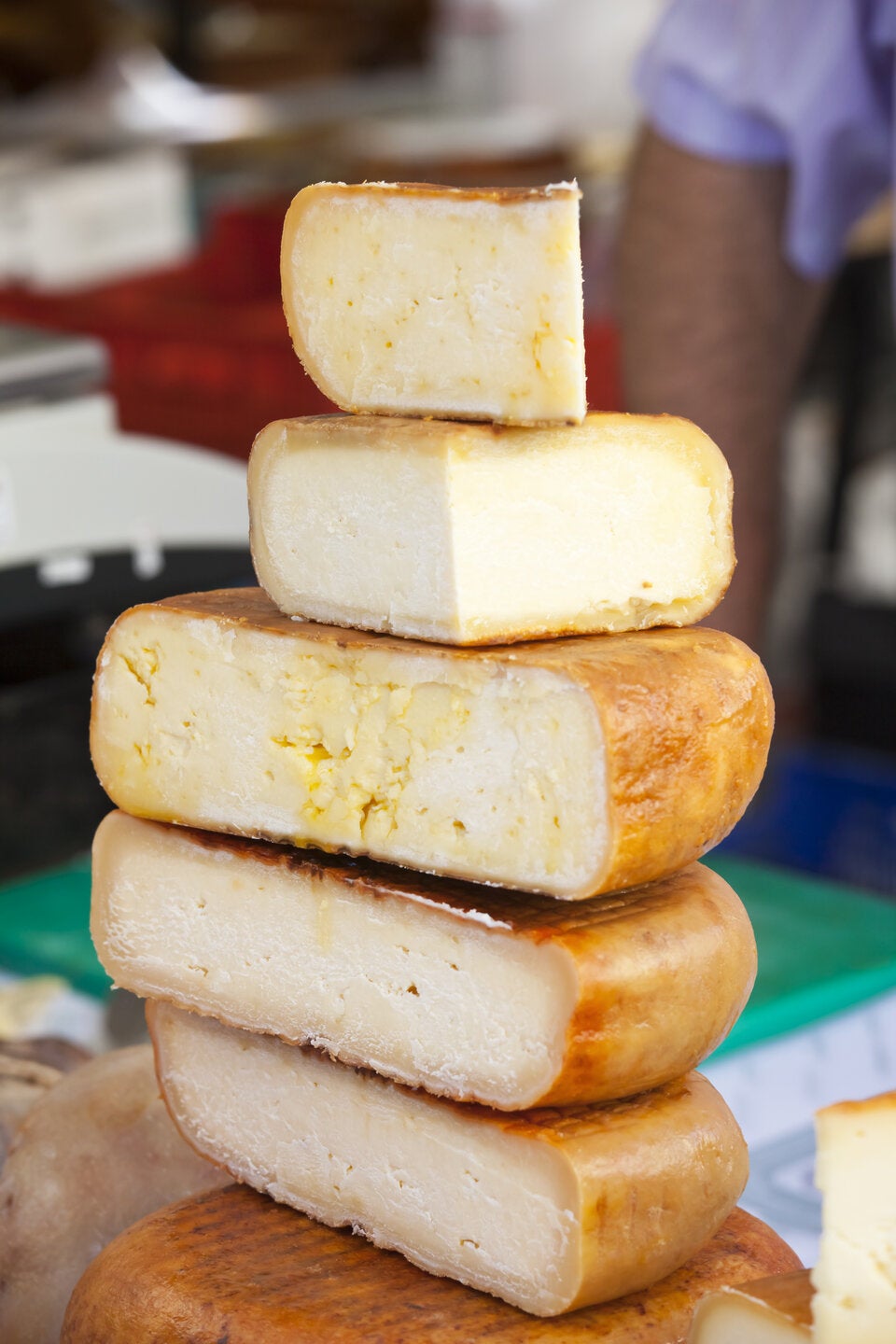 Mahón-Käse. Traditioneller Hartkäse aus Kuhmilch.