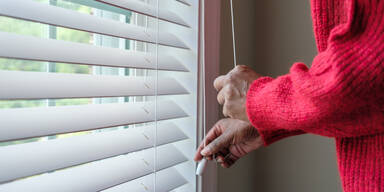 Der Jalousien-Trick: So senken Sie Ihre Heizkosten im Winter!