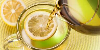 Trend-Routine: Deshalb sollten Sie &bdquo;Hei&szlig;e Zitrone&ldquo; nicht jeden Morgen trinken
