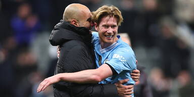 Kevin De Bruyne mit Pep Guardiola