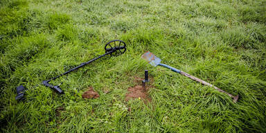 50-J&auml;hriger beim "Sondeln" vor Augen des Sohnes abgest&uuml;rzt