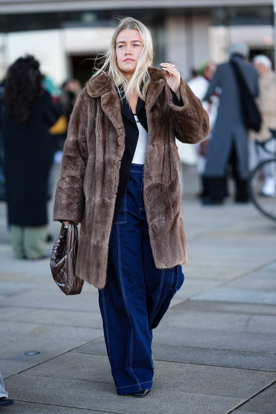 Stylisch trotz Kälte: Diese Tricks halten Sie warm und modisch