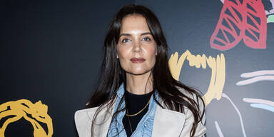 Katie Holmes spaltet mit schrillem Schuhtrend das Netz