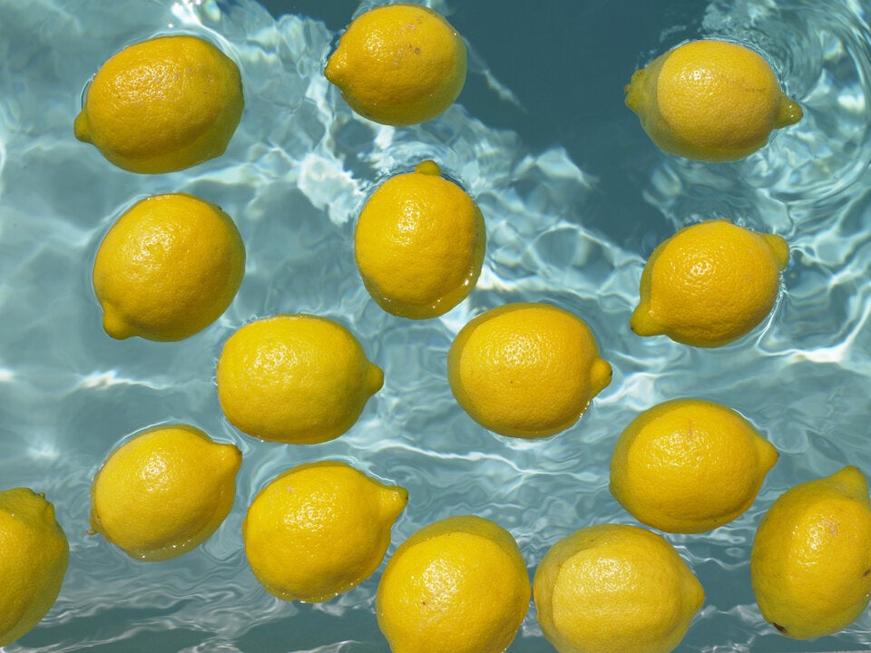 Darum sollten wir jeden Morgen Zitronenwasser trinken