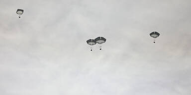 Hilfsg&uuml;ter &uuml;ber Gazastreifen