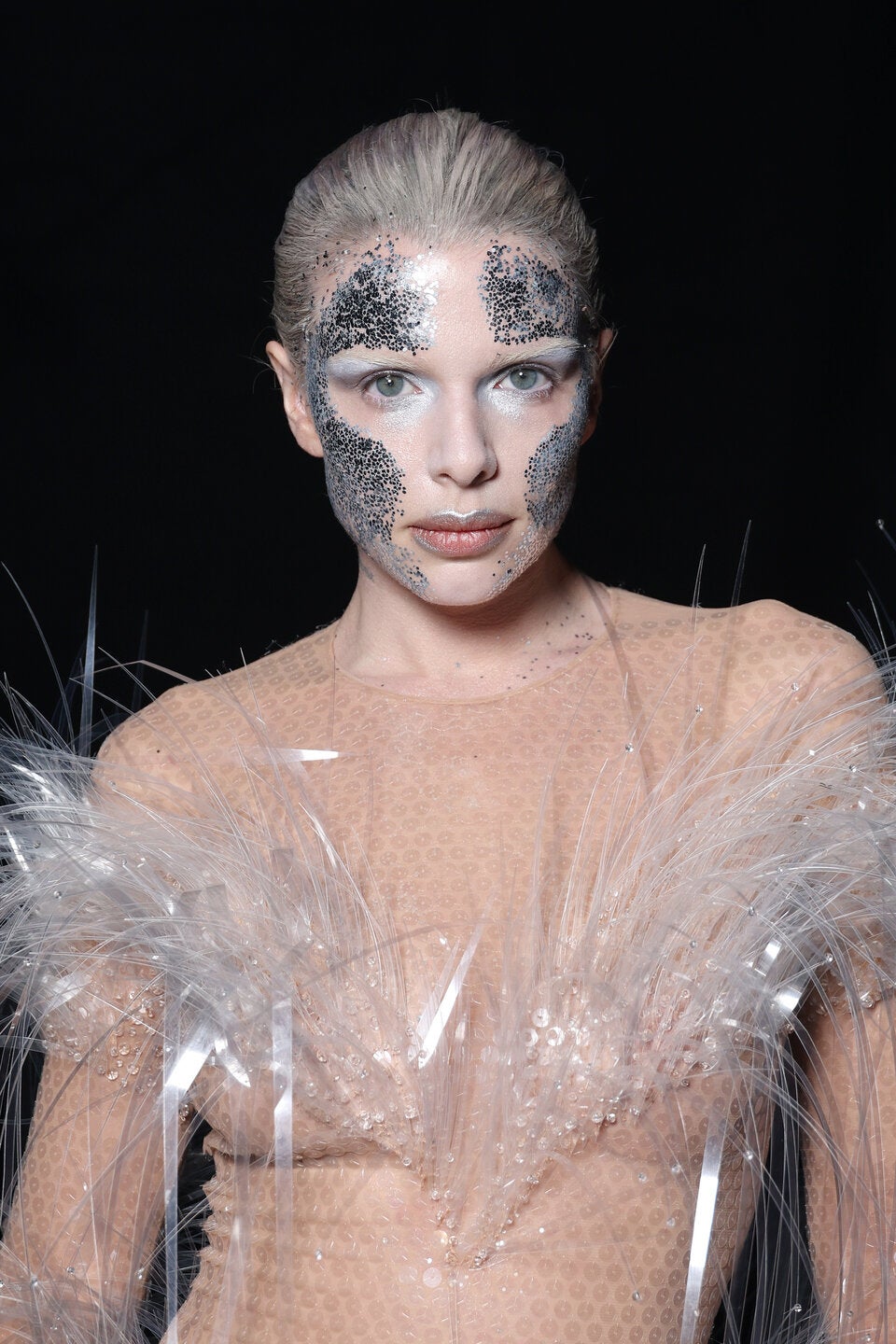 Julia Fox bei der Paris Fashion Week