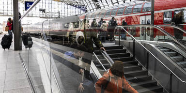 "Zug wird explodieren!" - Falsche &Uuml;bersetzung l&ouml;st Gro&szlig;einsatz mit Sprengstoffhunden aus!