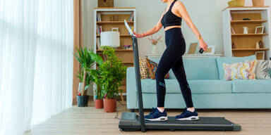 Kalorien verbrennen nebenbei: Dieses Walking Pad macht es m&ouml;glich