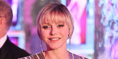 Fürstin Charlène überrascht mit neuer Frisur beim Rosenball