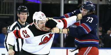 Brutale Massenschl&auml;gerei nach 2 Sekunden