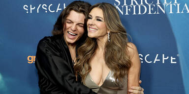 Liz Hurleys Hurleys Sohn (22) darf nicht vor 18 Uhr Fernsehen