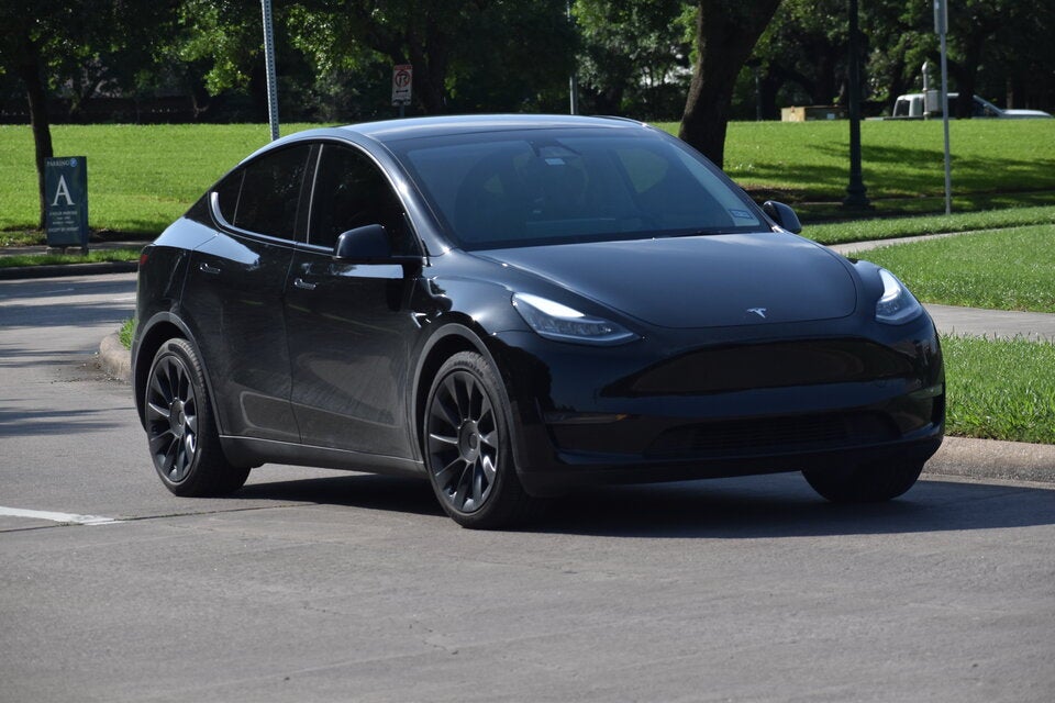 Abgestellt: Auch das Model X ist aus dem Tesla-Angebot verschwunden.