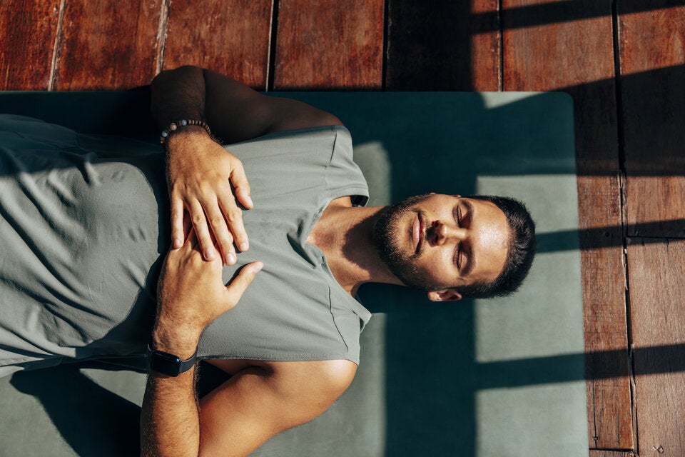 Bikinifigur in Sekunden: 15 einfache Tricks für einen flachen Bauch