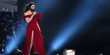 50 Jahre Sieg: Conchita Wurst perfekt als ABBA-Mitglied beim ESC