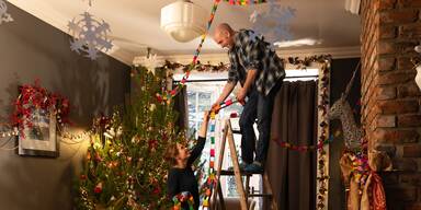 Weihnachtsaktivit&auml;ten: So viele Kalorien verbrennen Sie zwischen Keksdose und Christbaum