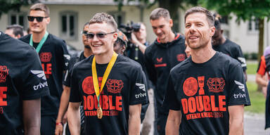 Superstar & Trainer weg! Transfer-Beben beim deutschen Double-Sieger