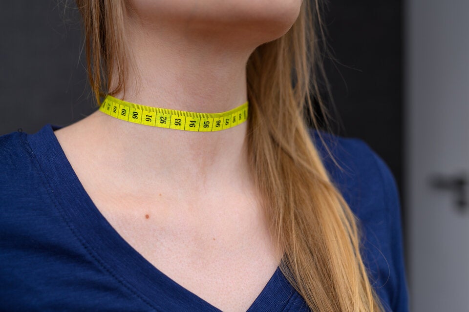 Was Ihr Hals über Ihre Gesundheit verrät: Ab diesem Umfang wird's gefährlich!