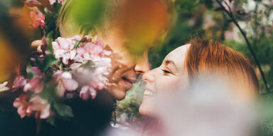 Fr&uuml;hlingsgef&uuml;hle: Warum wir uns jetzt schneller verlieben