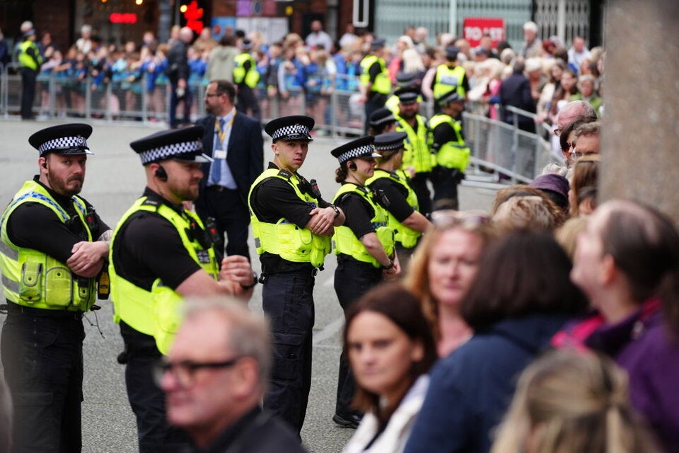 Schaulustige bei Grosvenor-Hochzeit