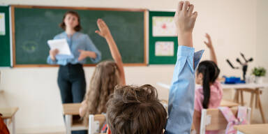 Gewerkschaft schl&auml;gt Alarm: Noch immer zu wenige Lehrer