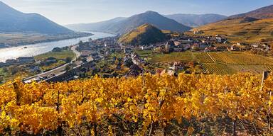 Herbstzauber in Österreich: Diese Kleinstädte & Dörfer sind besonders schön!