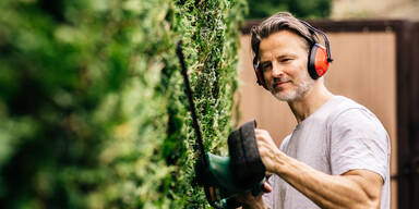 Dieser Akku-Rasentrimmer gilt aktuell als Geheimtipp im Gartenbereich