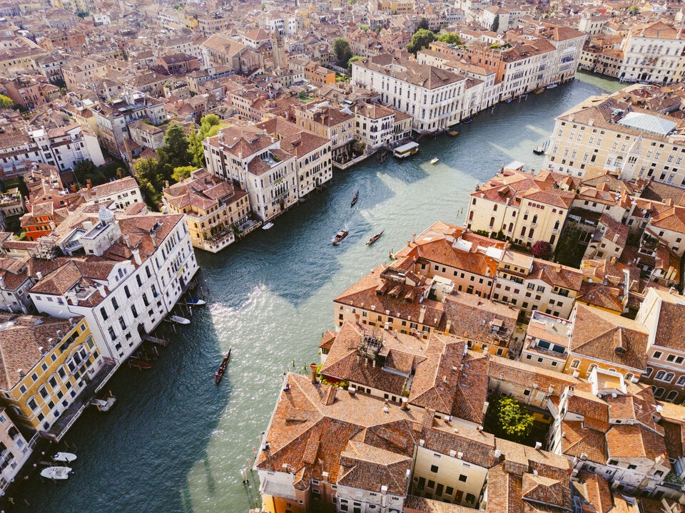 Drohen Flugausfälle? Zu diesen Traumstränden kommen Sie auch mit dem Zug