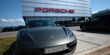 Deutscher Sportwagenbauer Porsche fliegt aus dem Dax