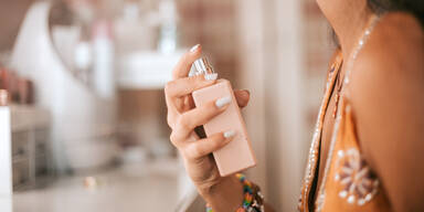 Studie überrascht: Dieses Parfum hält Mücken fern!